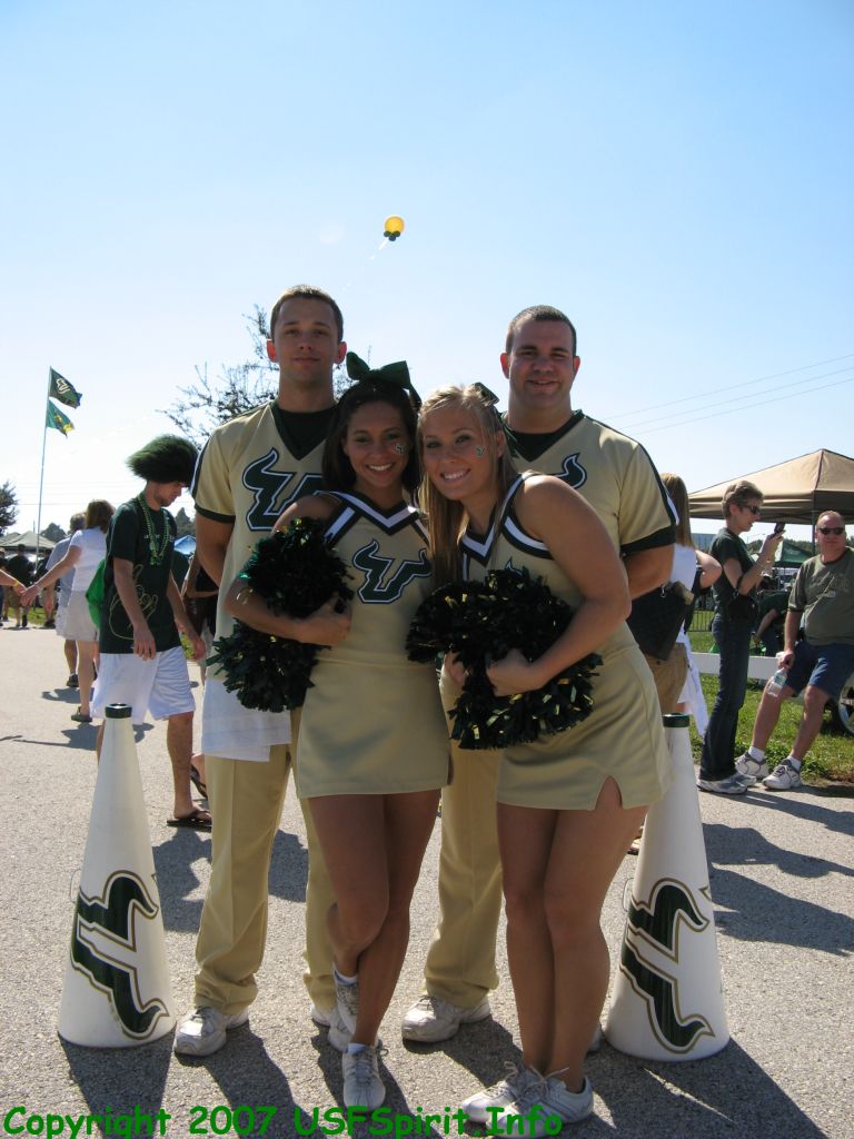 USF cheerleaders